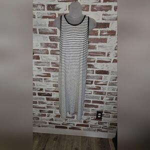 GAP Monochrome Striped Top